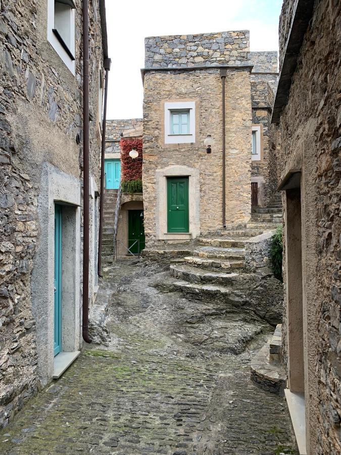 Cassa di Loggia - medieval Colletta Esterno foto